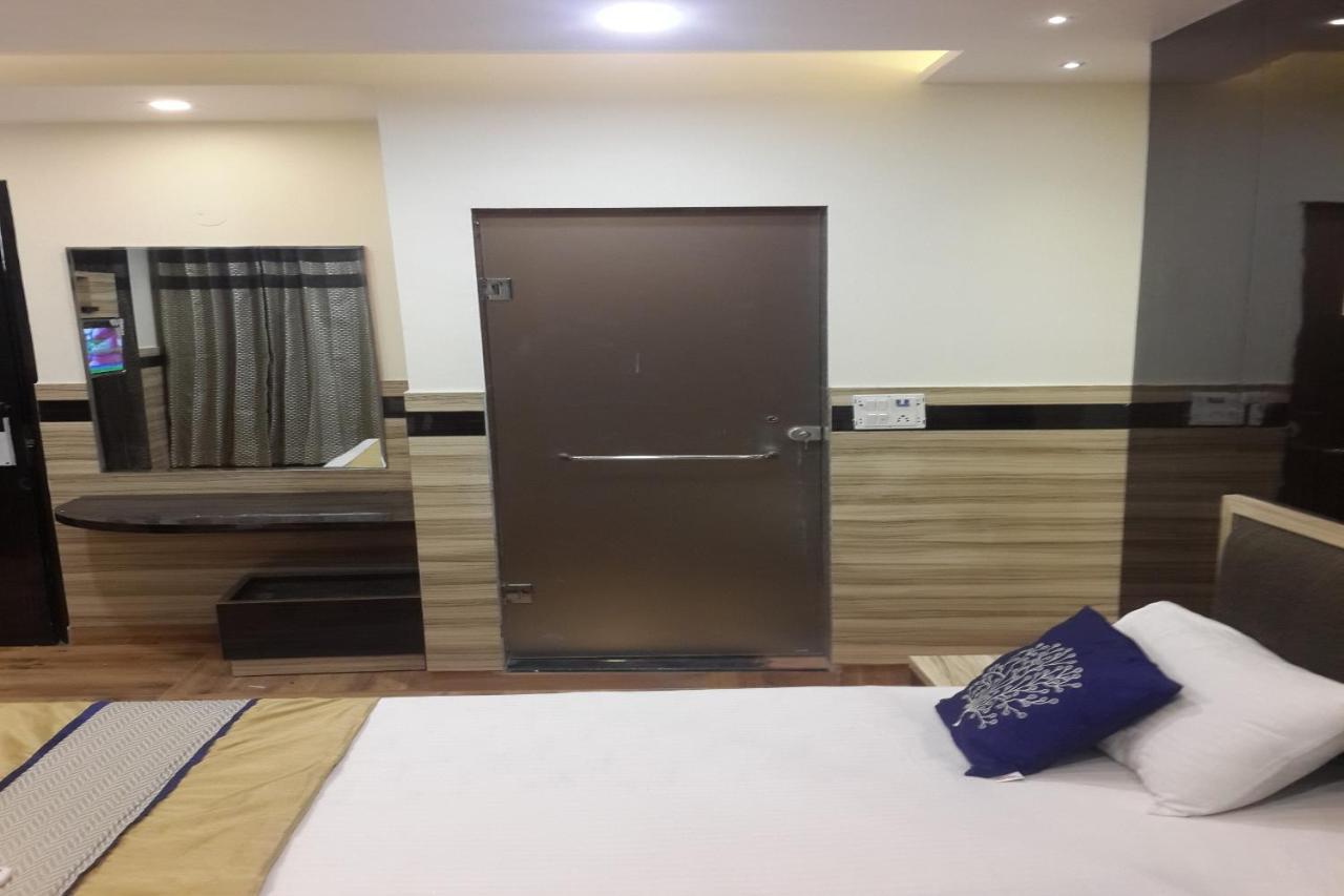 Oyo 86669 Arnav Residency Hotel New Delhi Bagian luar foto